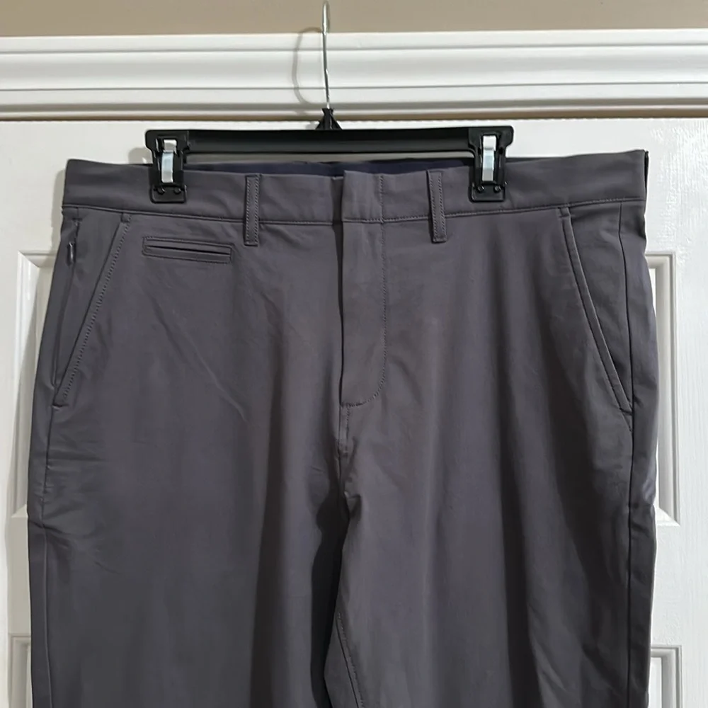 J.Crew 1040 Athletic tapered-fit tech pant in Bedford Coal Grey (35x30)